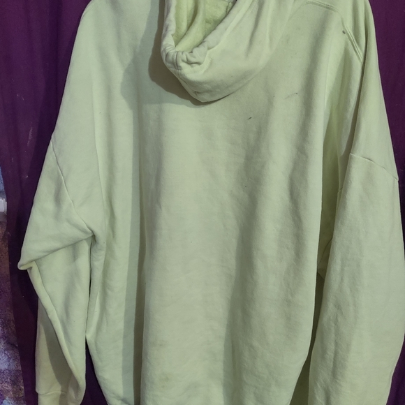 Nwot dlouesvwnt yellow hoodie - Picture 4 of 6